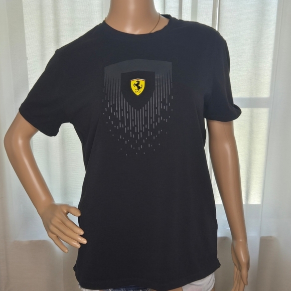 Ferrari Black Tee Size Small - Picture 1 of 4